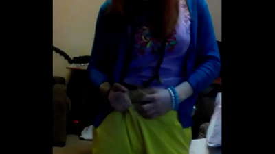 የማስተርቤሽን ቪዲዮን በቀይ ጭንቅላት በብርሃን ተረት ዝጋ